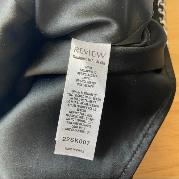 REVIEW 'Wanda' Black White Houndstooth Tweed Knit Skirt w Patch Pockets Size 12 - Picture 7 of 11